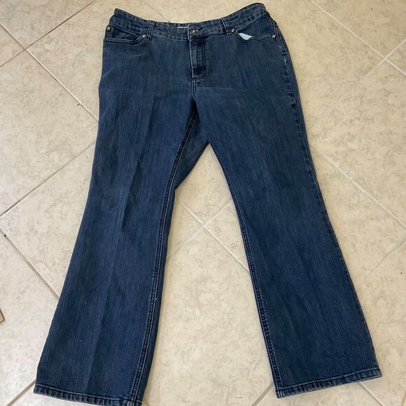 CHICO'S PLATINUM DENIM 2.5 SHORT (L-14) Blue med. wash Jeans Pants - Picture 1 of 11